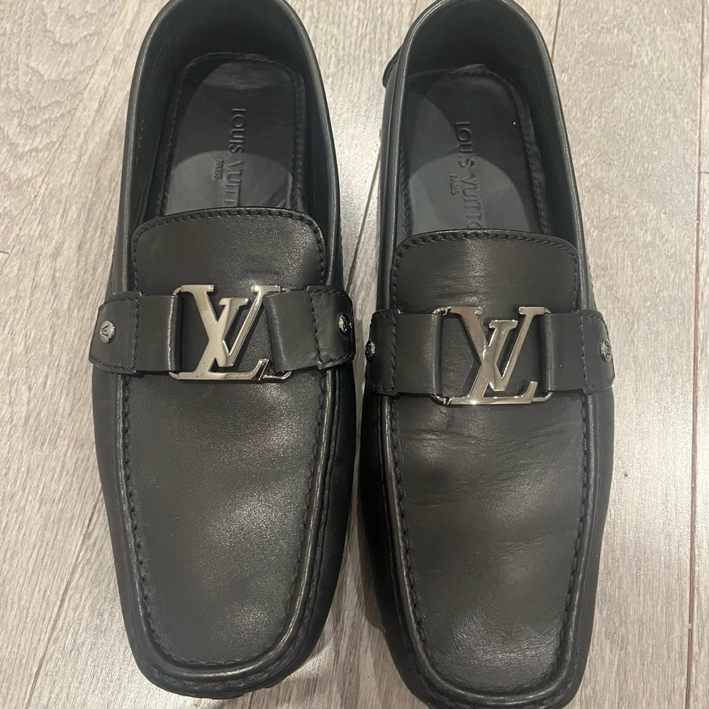Men’s Louis Vuitton Leather Loafers- BLACK 9.5